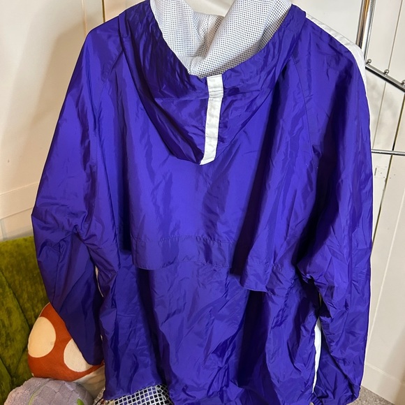 Vintage Men's Purple and White Windbreaker - Picture 2 of 4